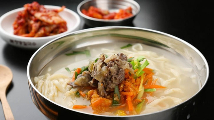 올해 가장 많이 오른 외식 메뉴는…'칼국수·삼계탕·김밥'