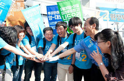 새정치민주연합 강원도지사 최문순 후보가 선거유세를 하고있다.