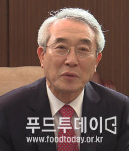 임상규 경인제약 회장 (보건학 박사)