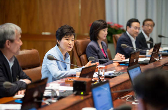지난 11일 수석비서관회의에서 박근혜 대통령