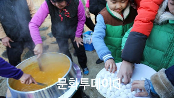 관광 두레에 찾은 관광객들