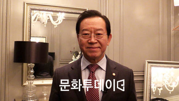 이종배 국회의원이 푸드투데이 창간 13주년 리셉션 축하인사를 하고 있다.