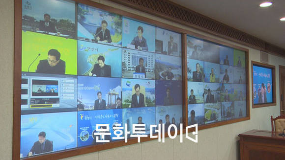 남경필 도지사, 도내 31개 시·군 부단체장을 대상으로 보육대책 관련 긴급 영상회의 주재