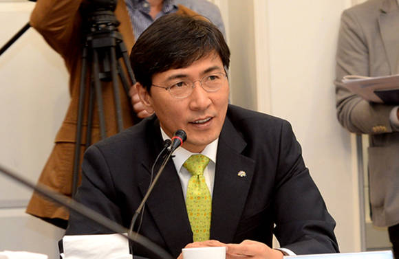 안희정 충남도지사