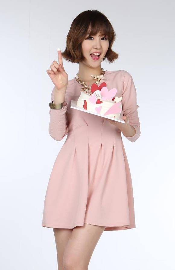 가수 윤수현