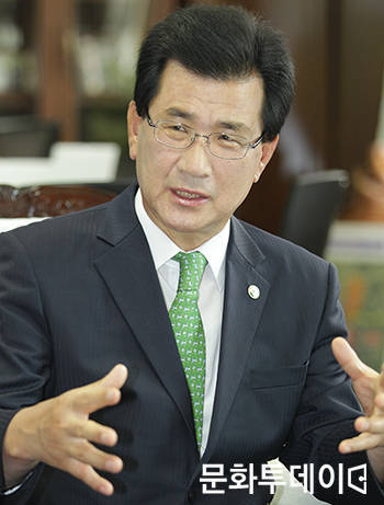 이시종 충북도지사.