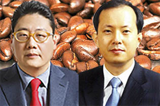 왼쪽부터 신동환 푸르밀대표, 전창원 빙그레대표