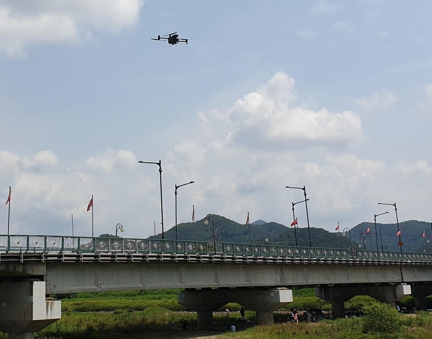 충남도는 물놀이 시즌을 맞아 물놀이 지역에서 드론을 활용한 안전관리를 실시한다고 19일 밝혔다.