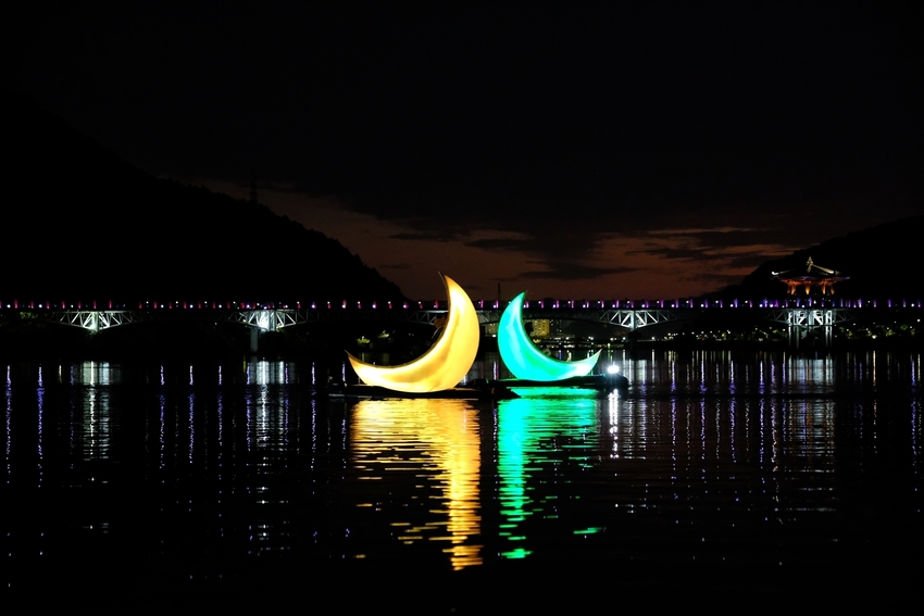 2022 충주호스축제 문(moon) 보트 / 업체제공