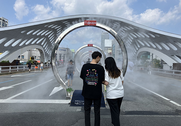 신비스러운 분위기의 목척교 '쿨링 포그'