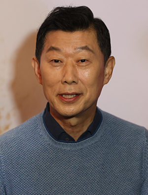 김홍국 하림그룹 회장이 1일 서울 강남구 CGV청담씨네시티에서 열린 '푸디버디' 브랜드 론칭 행사에서 인터뷰를 하고 있다. <br>
