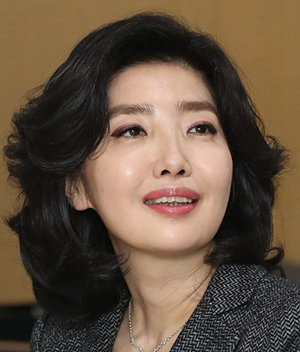 여에스더(