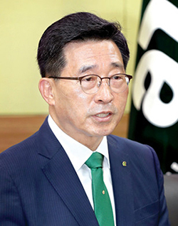  김춘진 한국농수산식품유통공사 사장