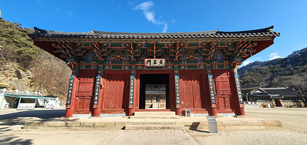 보은 법주사 천왕문<br>
