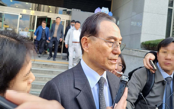 <strong>2심 선고 후 입장 밝히는 박상돈 천안시장</strong><br>
