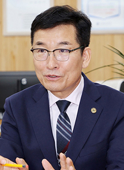윤건영 충북도교육감