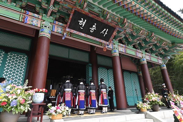 다례행사 진행 장면<br>

