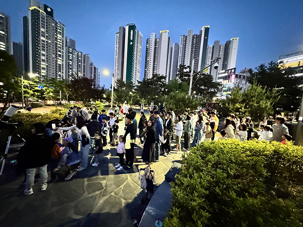지난달 성성3지구 근린공원 행사 모습<br>
