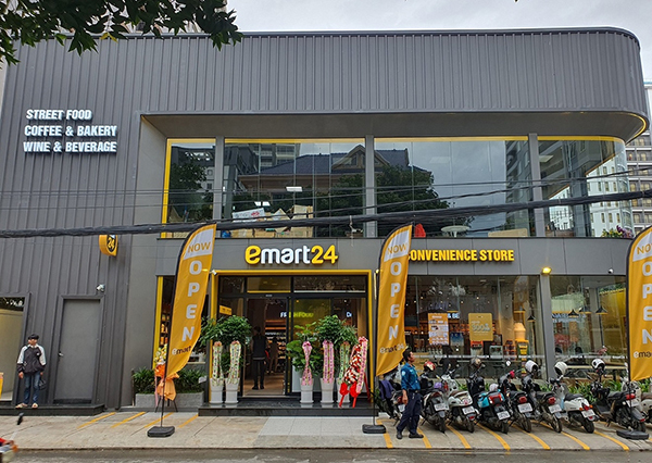 이마트24 캄보디아 1호점<br>
