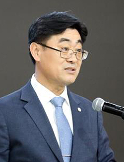 <strong>취임사 하는 심상택 신임 한국수목원정원관리원 이사장</strong>
