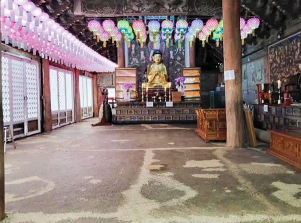 공주 마곡사 대광보전 굴피자리<br>
