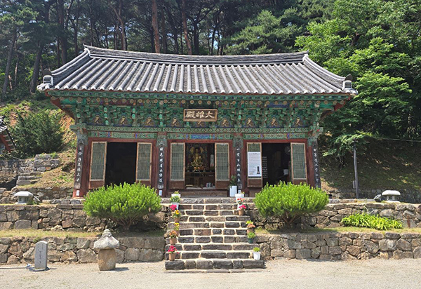 영랑사 대웅전<br>
