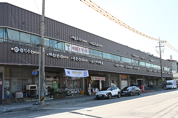 시설현대화사업 마친 예산역전시장<br>
