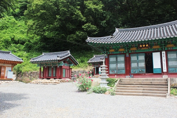 충북 옥천군 가산사 전경.<br>
