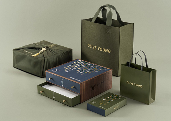 CJ올리브영이 제공한 각 회원 정상 공식 선물 및 정부 대표단 등 기념품<br>
